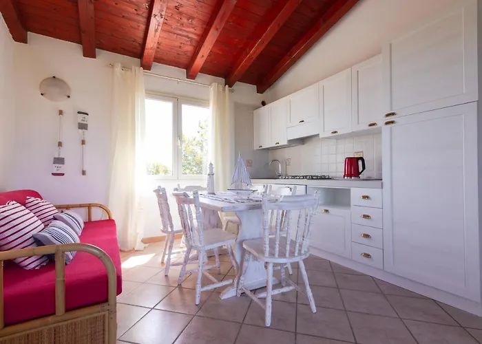 Sardegnasummer Li Cuppulati سان تيودورو